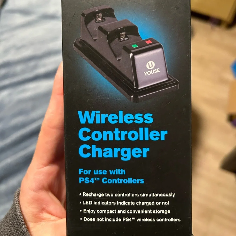 PS4 wireless controller charger